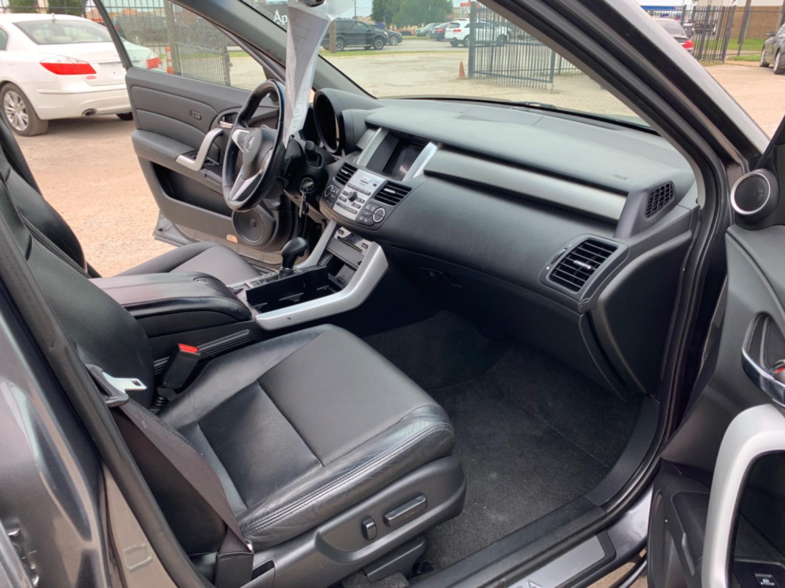 2009 Silver /Black Acura RDX (5J8TB18239A) with an 2.3L L4 DOHC 16V engine, Automatic transmission, located at 1830 North Belt Line Road, Irving, TX, 75061, (469) 524-0199, 32.834373, -96.993584 - Photo #11